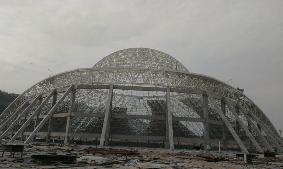 东方体育场馆网架工程